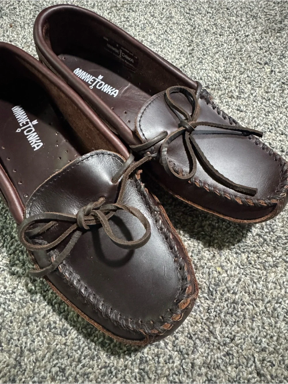 Minnetonka 100% brown leather classic driver moccasins men’s 8